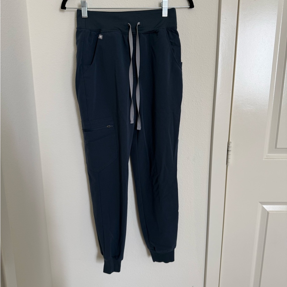 Figs Zamora Jogger Petite
